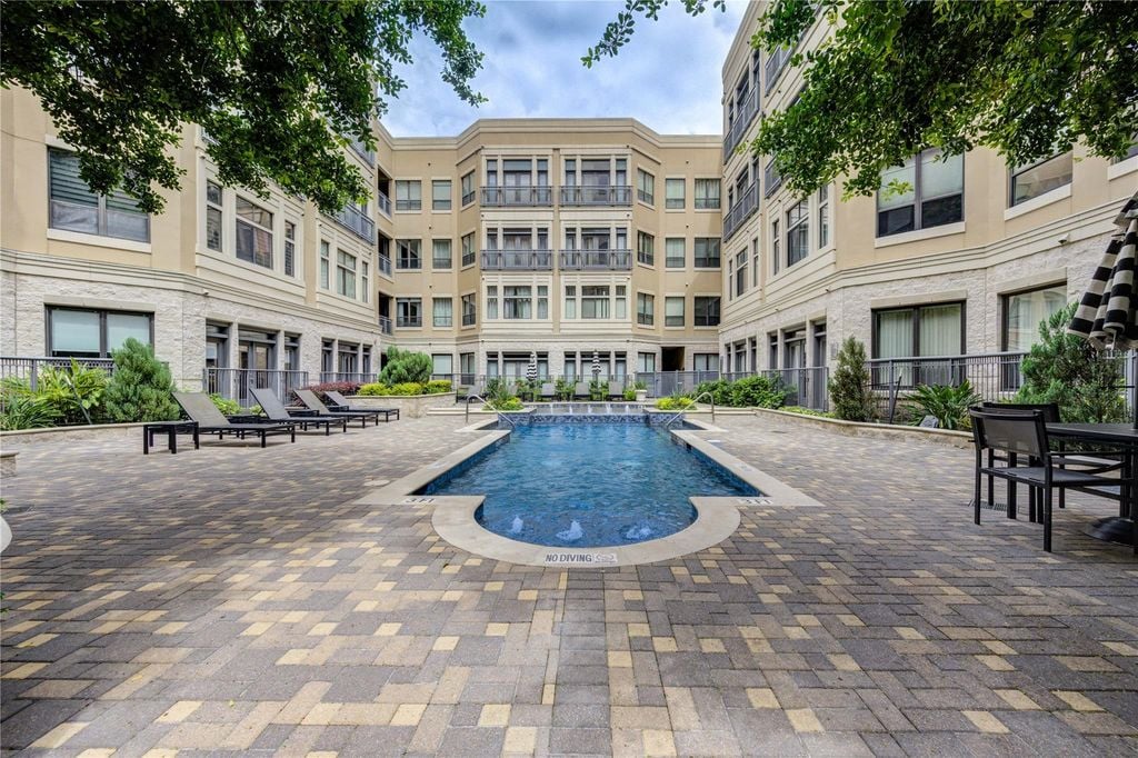 1901 Post Oak Blvd #1405