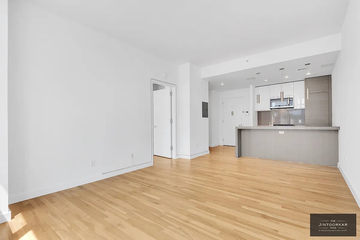 333 East 109th Street Unit: B6