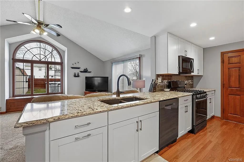 208 Kaymar Dr