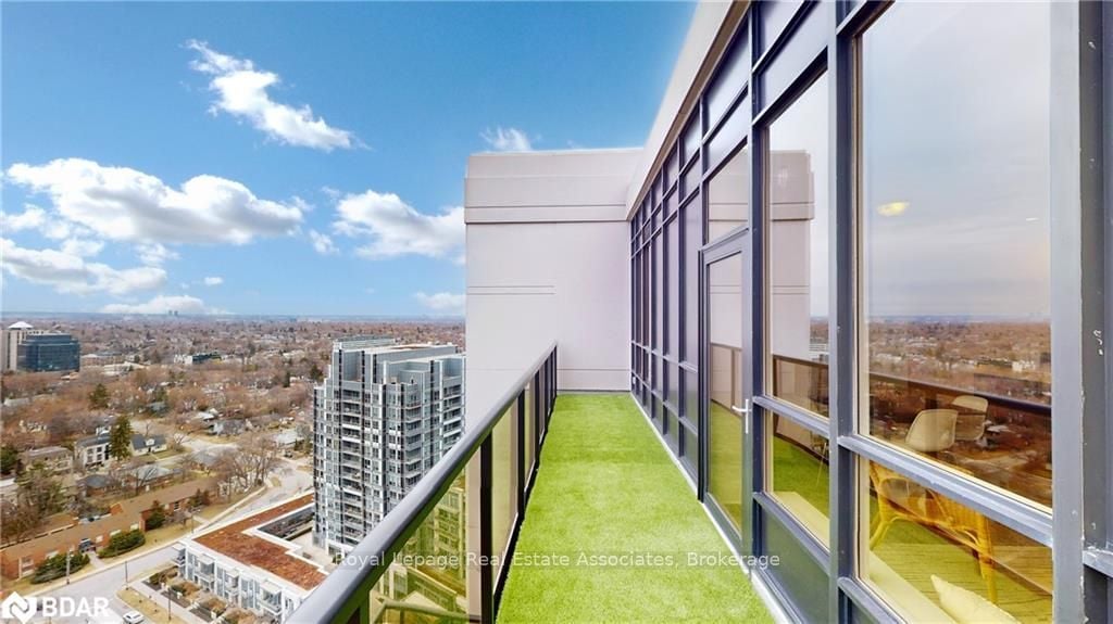 PH IN NORTH YORK'S MOST DESIRABLE NEIGHBOURHOODS