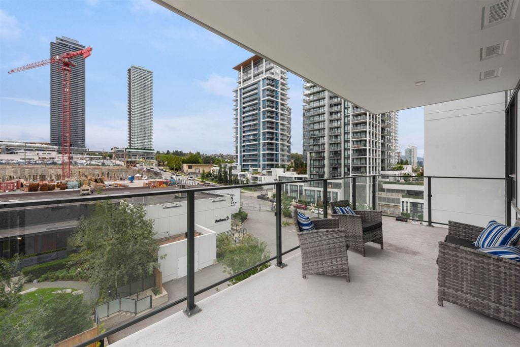 2425 Alpha Ave, #307