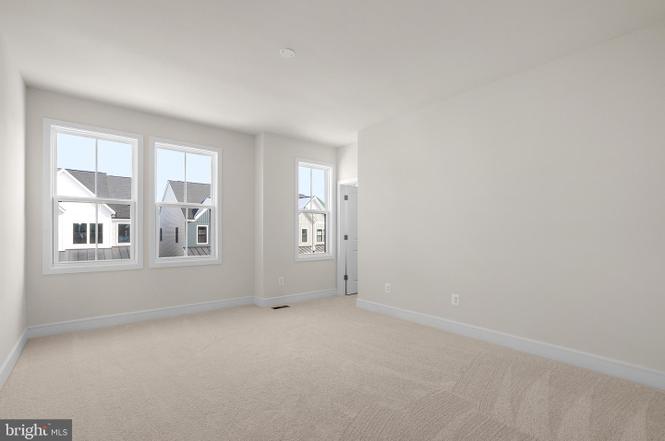 43252 Greeley Sq