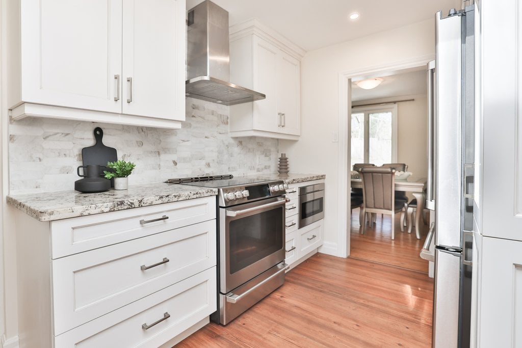 35 Hollyrood Heights Dr