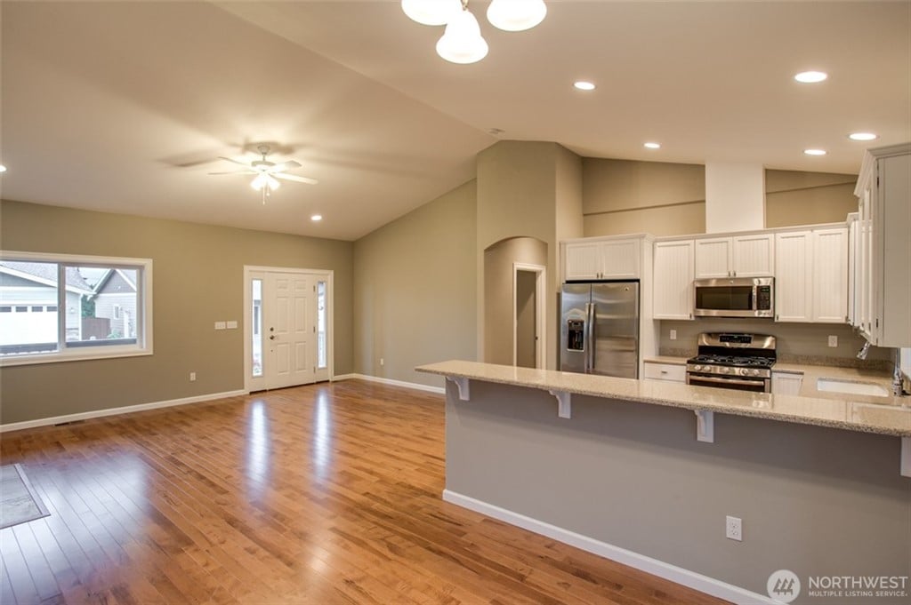 558 Village Dr