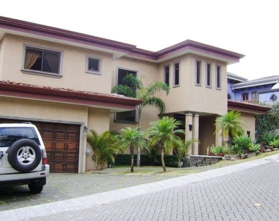 Beautiful Four Bedroom Home in Villa Real