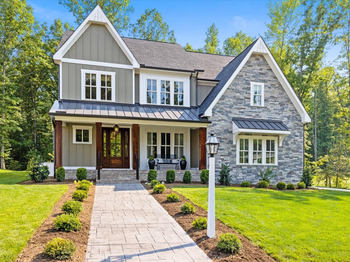 Summer Lake, Moseley