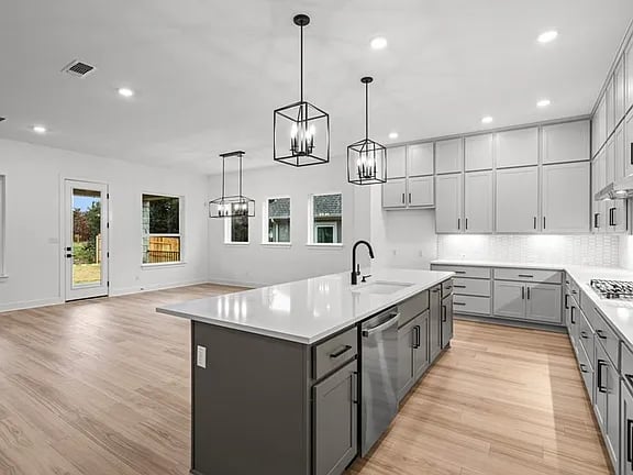 204 Sage Thrasher Cir