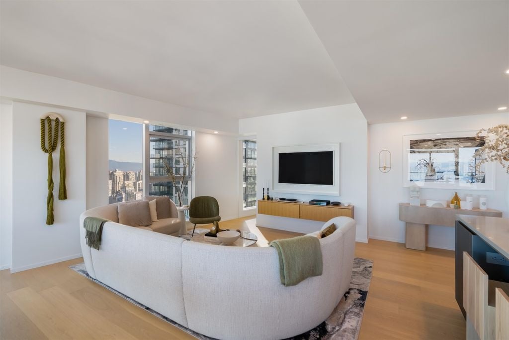 889 Pacific St, #3003