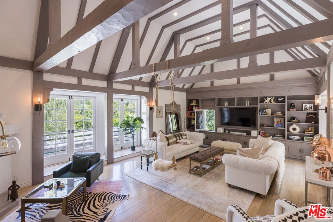 Pinnacle Estate, Wonderland Ave, 90046