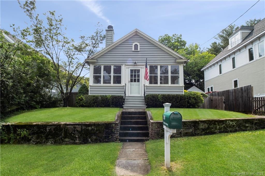 185 Woodrow Avenue