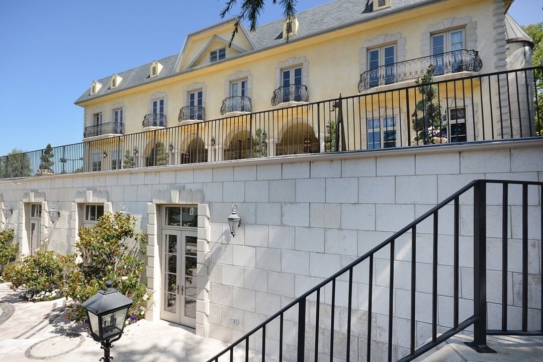 Grandeur Retreat