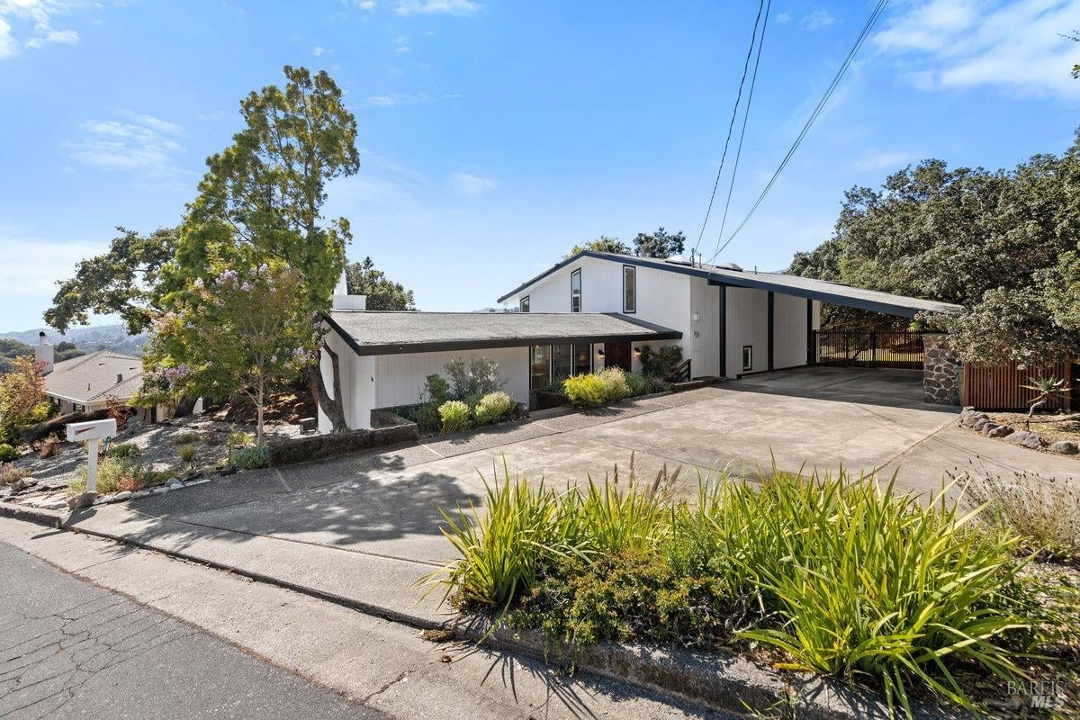 116 Wimbledon Way