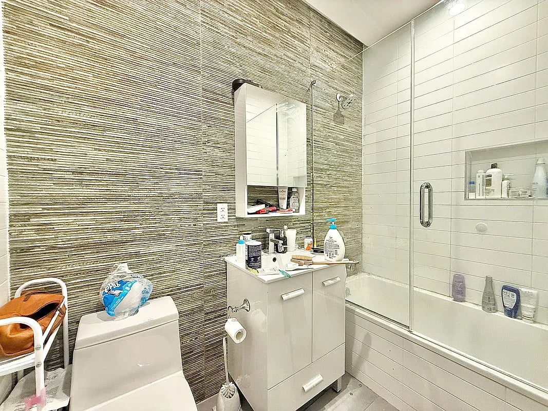 172 Suydam Street 3L