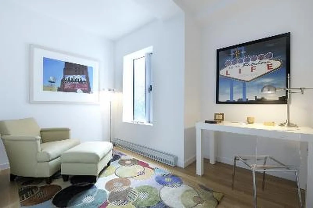 350 W 23rd St #6A