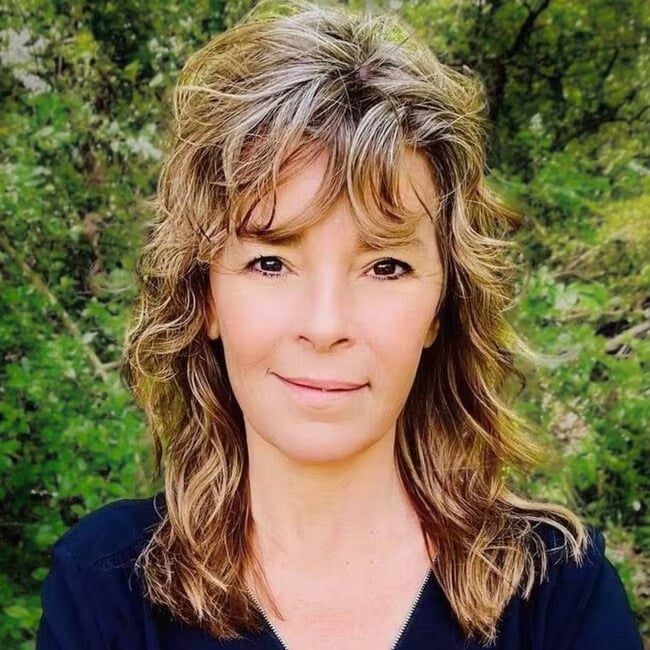 Christine Whitton Clinton, MS Real Estate Agent Headshot