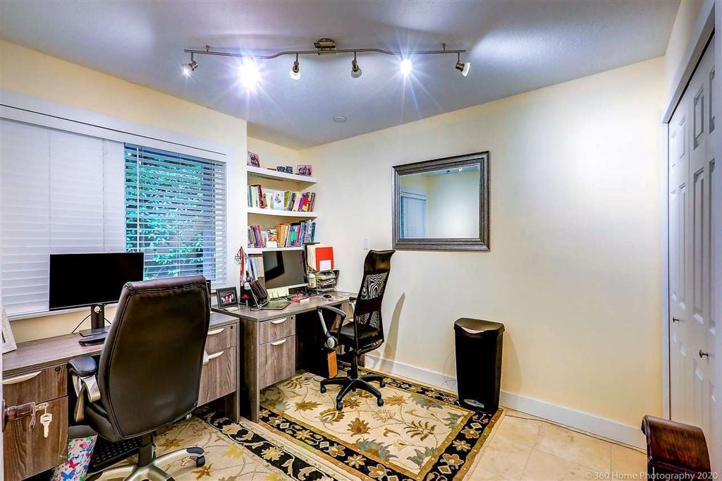 230 W 16th St, #4