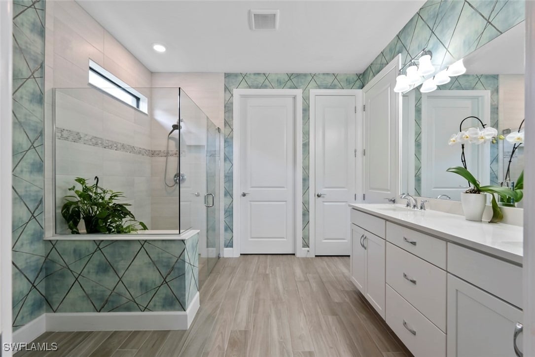 19129 Aqua Shore Dr