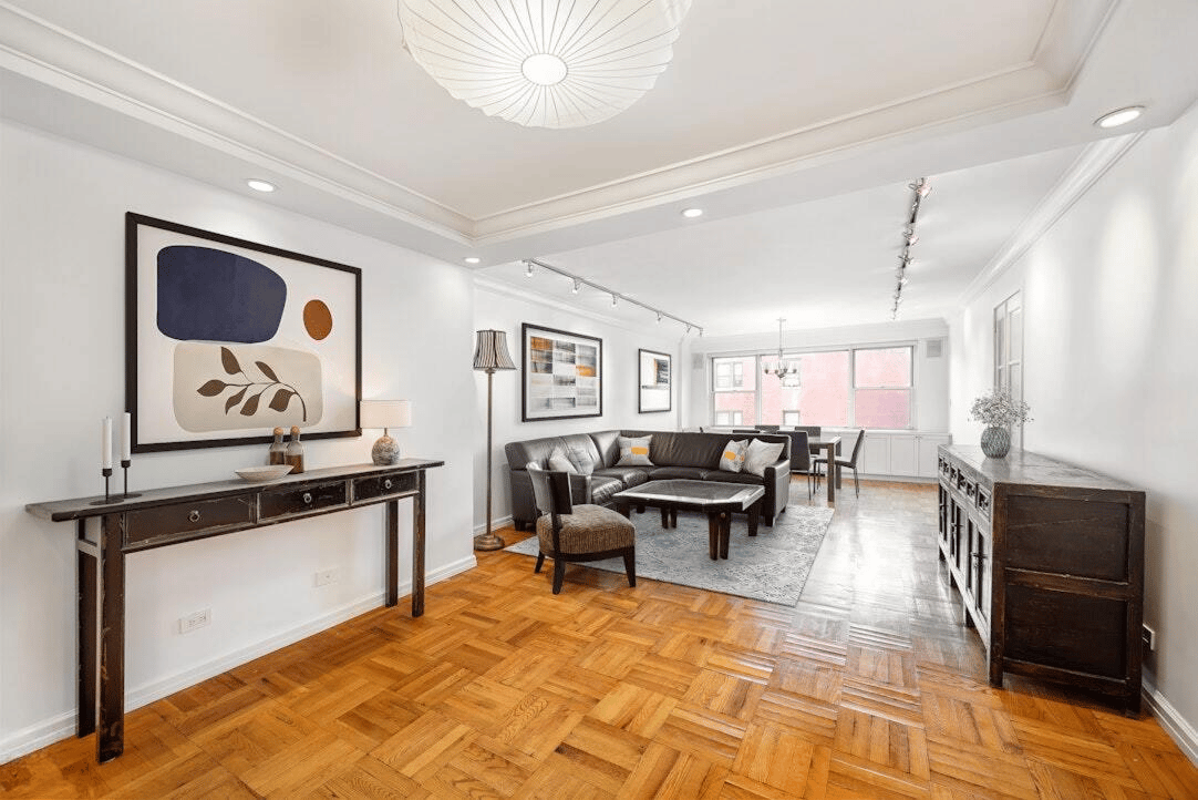 150 East 61st Street #5F