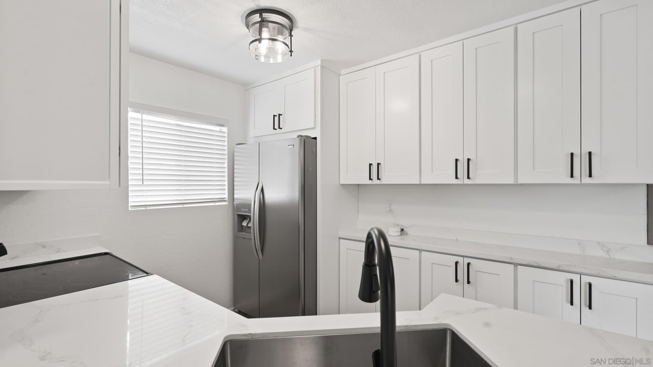 7048 Camino Degrazia #237, San Diego, CA 92111