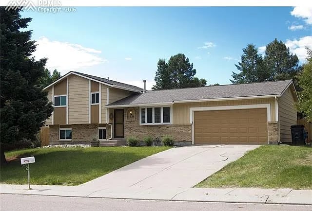 1379 Vondelpark Dr