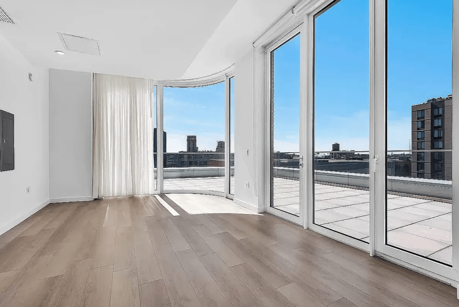29-17 40th Ave 904