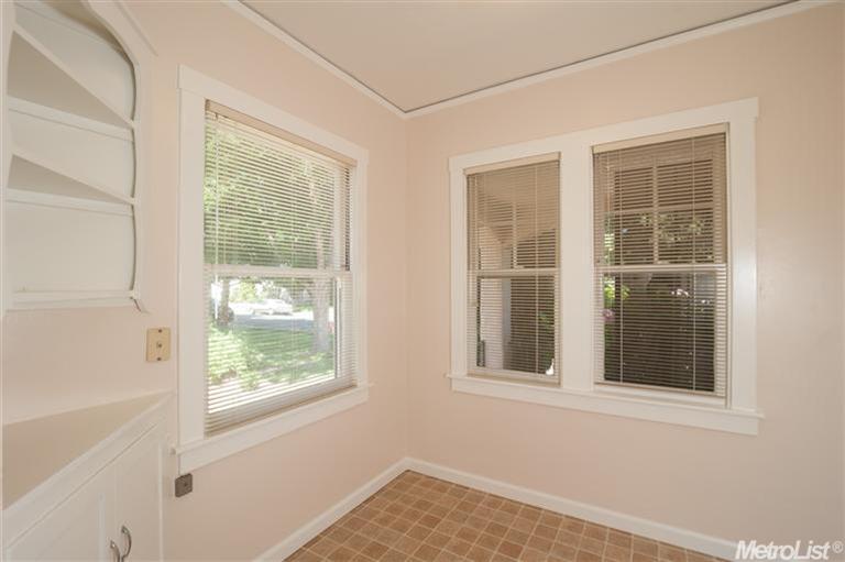 Another Home Sold in East Sacramento! Represented Buyer
