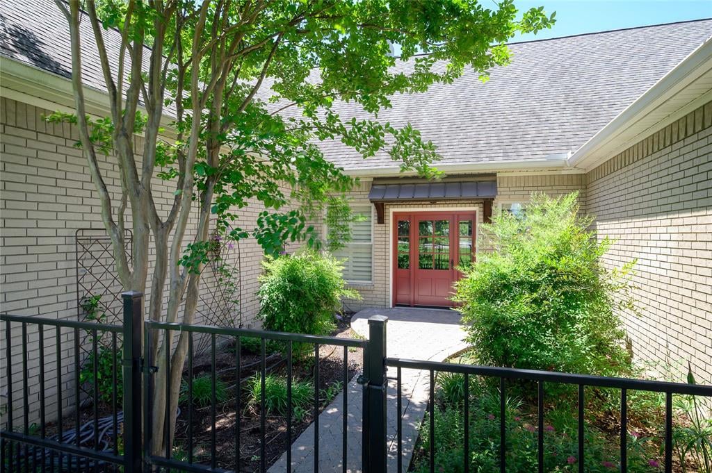 139 Shoshone Dr