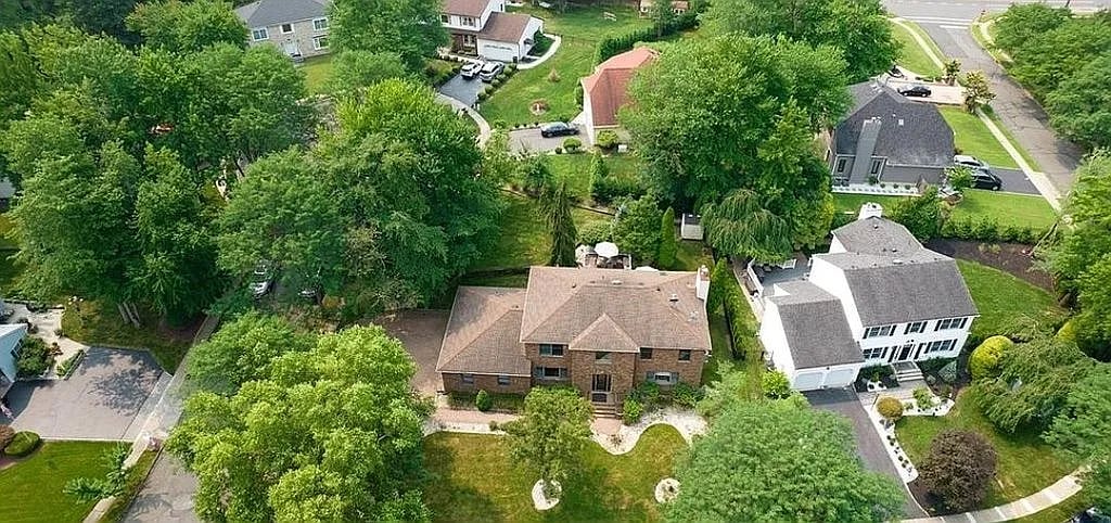 15 Vanderwater Ct