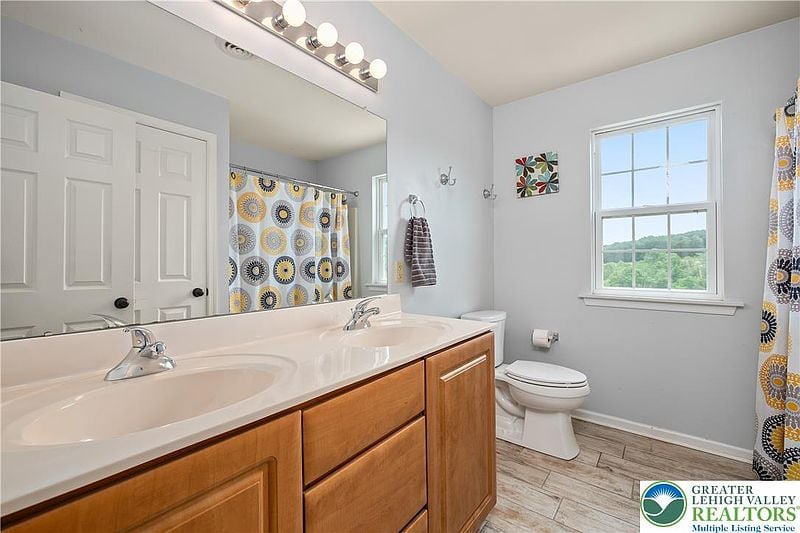 2912 SILVER CREEK CIRCLE