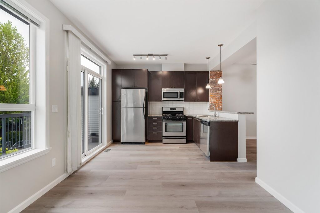 18777 68a Ave, #11