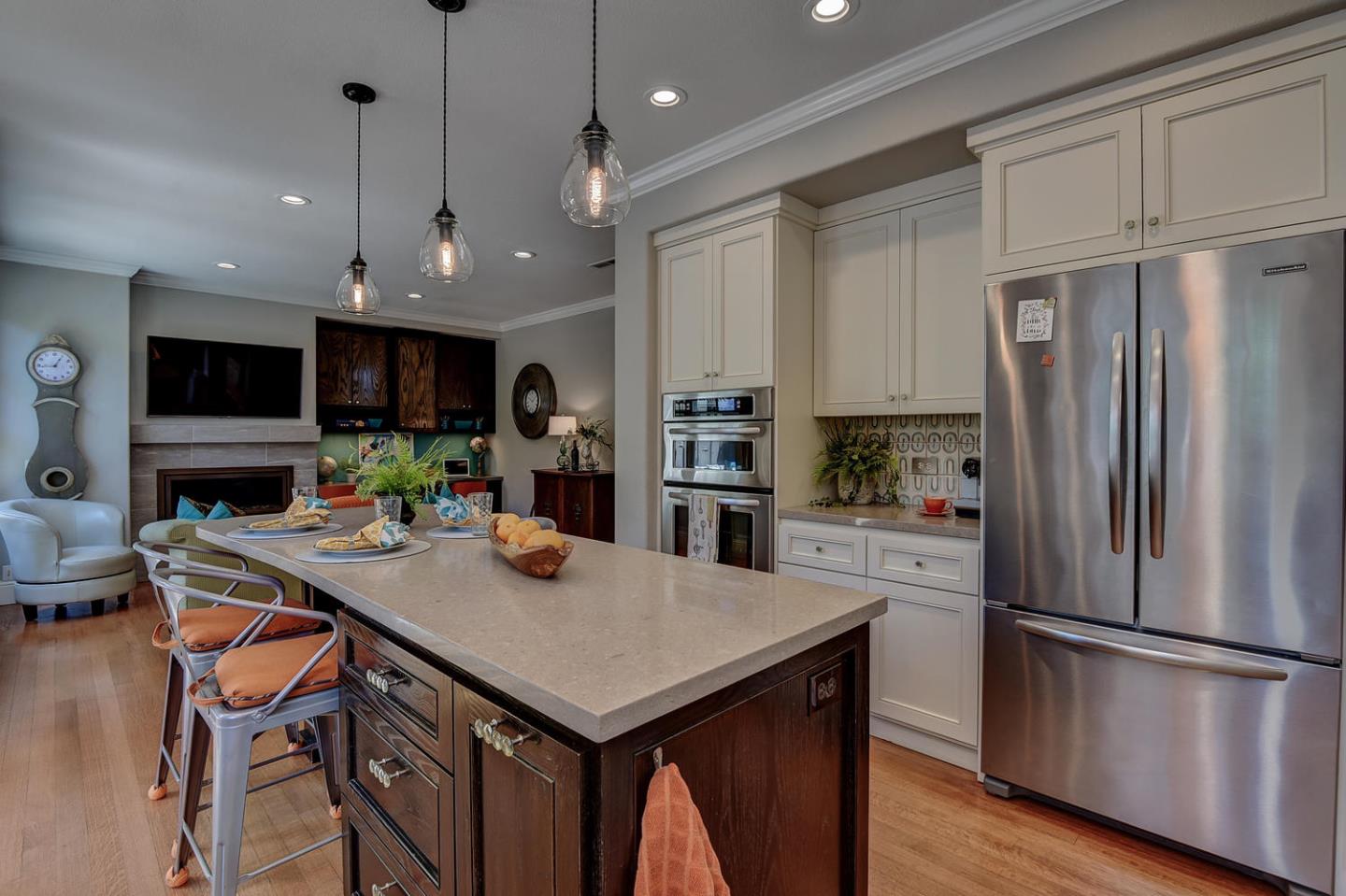 151 Serra Ct