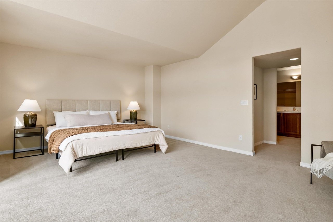 61148 Foxglove Loop