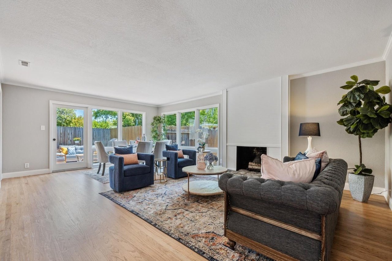 1723 Fernwood Way