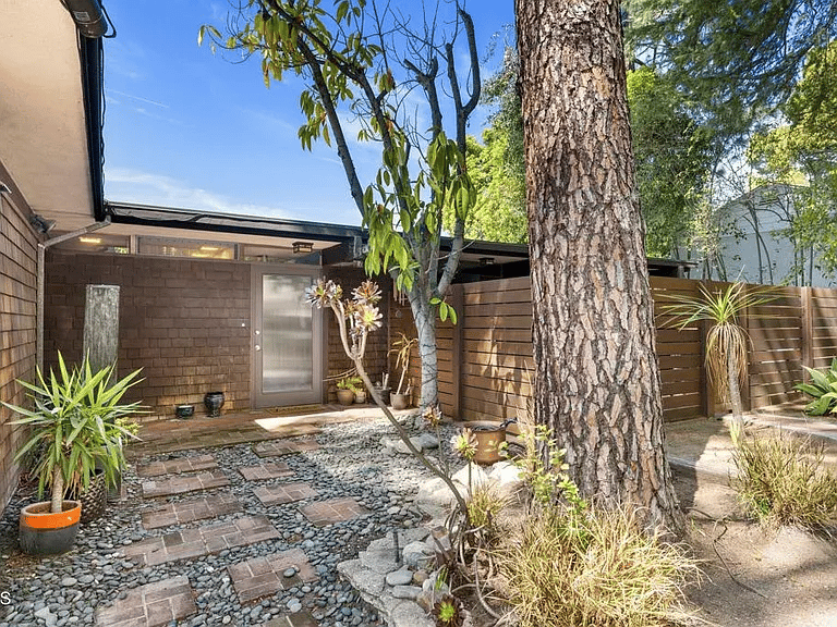 4639 El Camino Corto