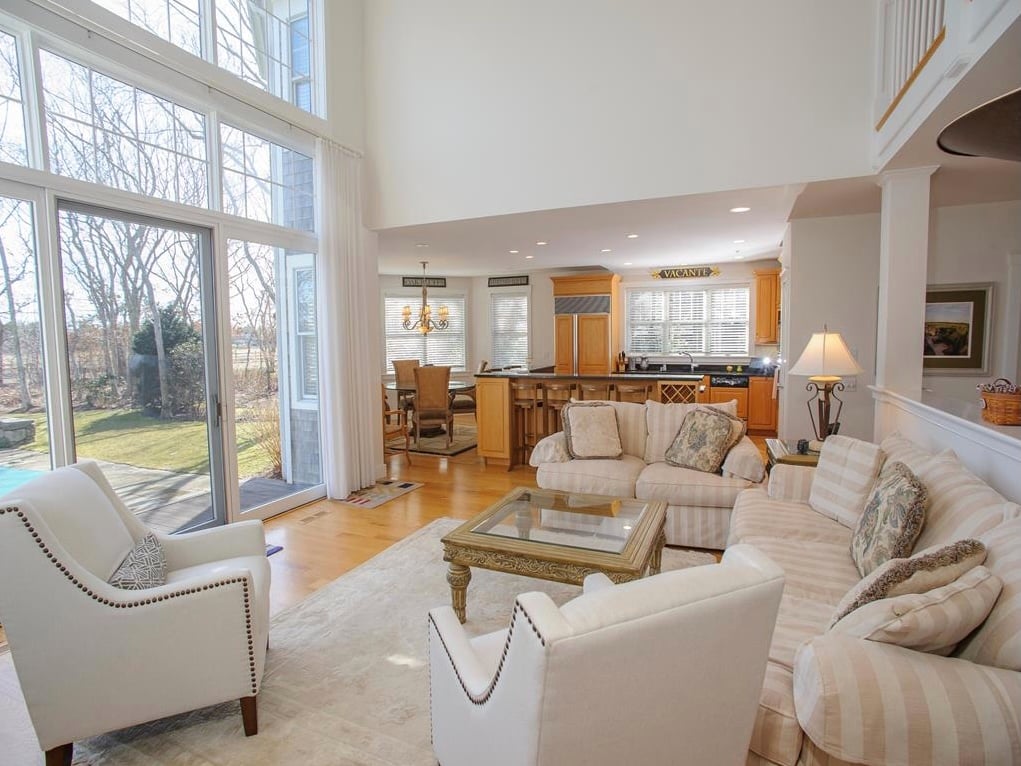 283 Pond Rd
