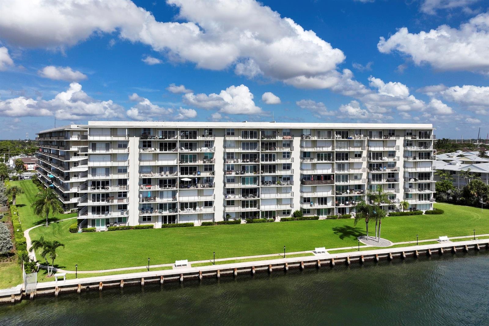 801 Lake Shore Drive #817