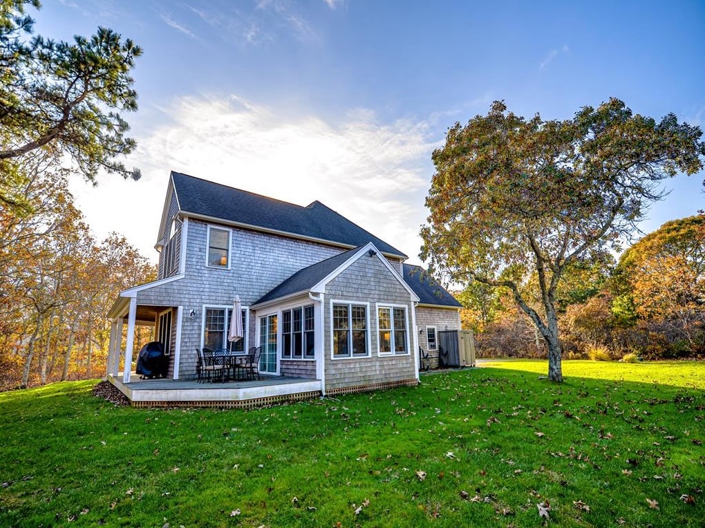 20 Swan Ln