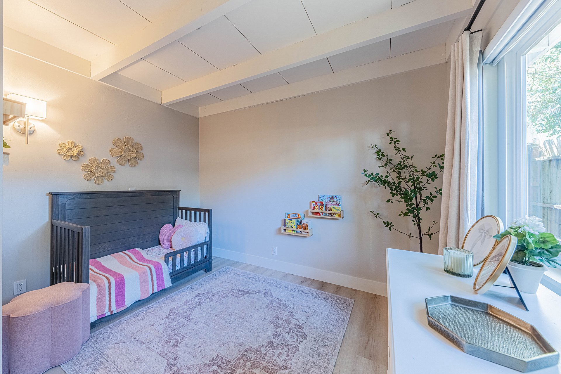 Charming Monterey Haven - 1056 Harrison St