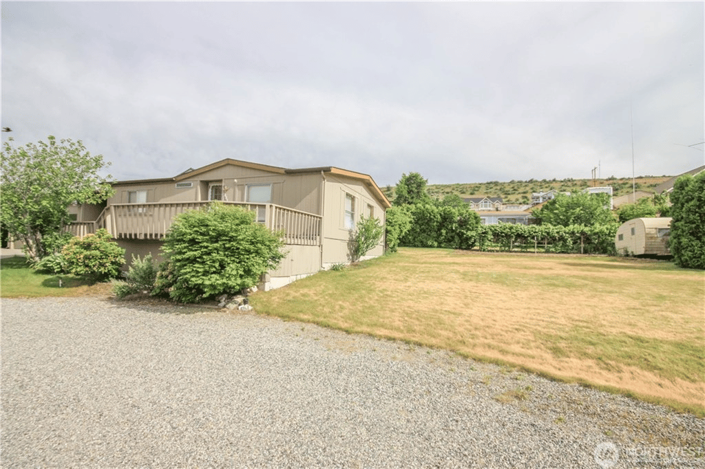 340 W Emerson Dr