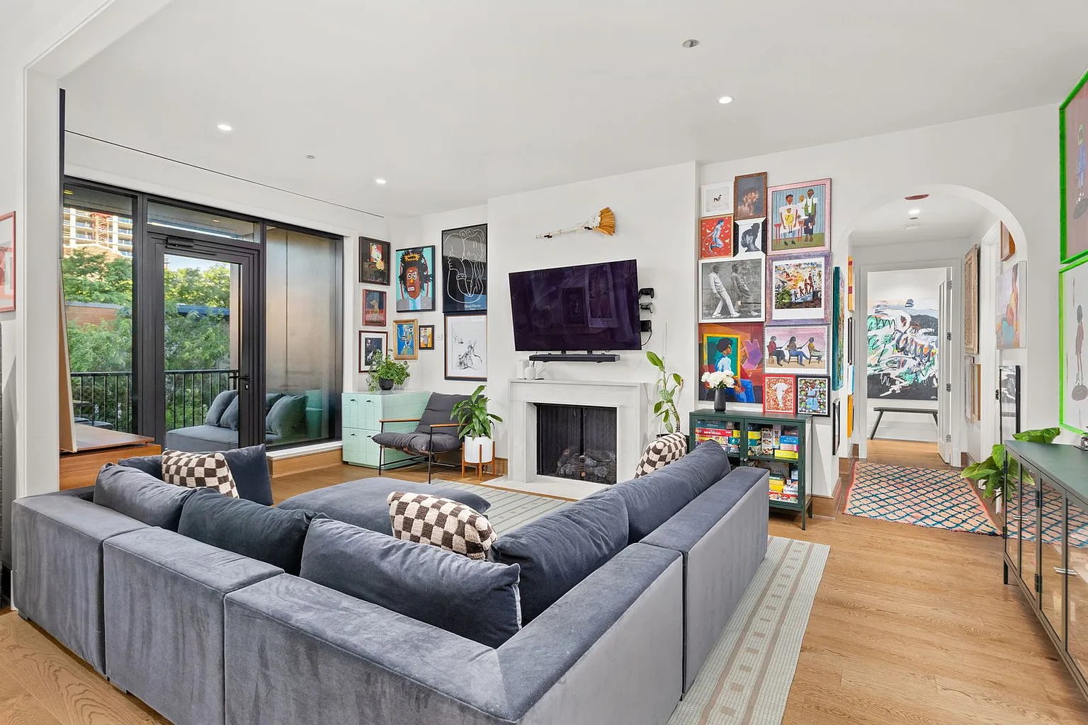 21 N May St, #405