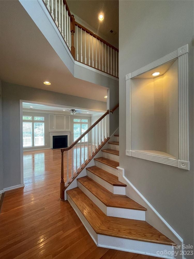 1208 Rockwell View Rd