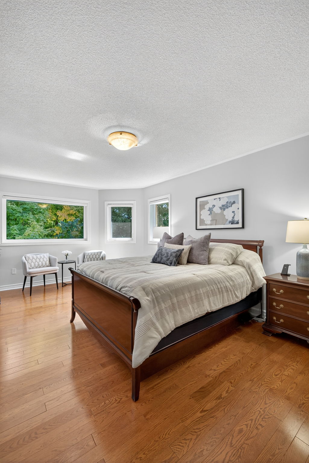 6 Falling Leaf Crt, Aurora