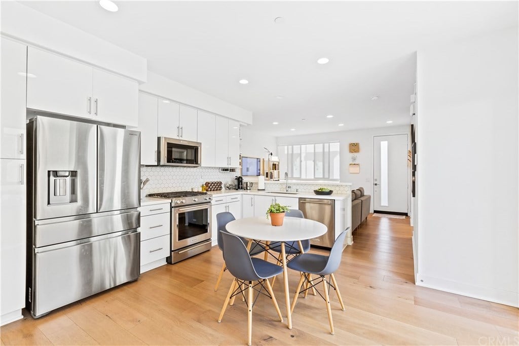 118 S Avenue 50, Unit 301