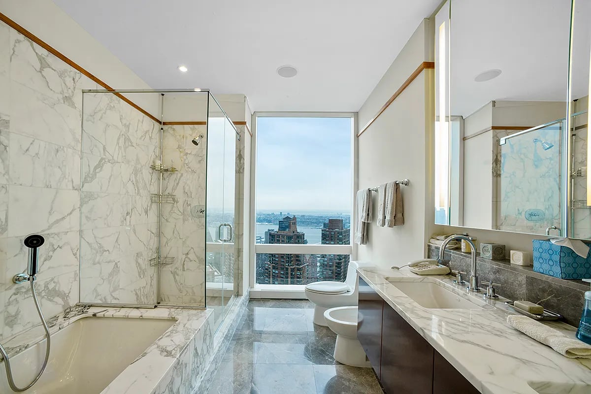 80 Columbus Cir, #67A