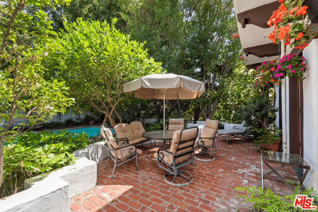 624 N Arden Dr