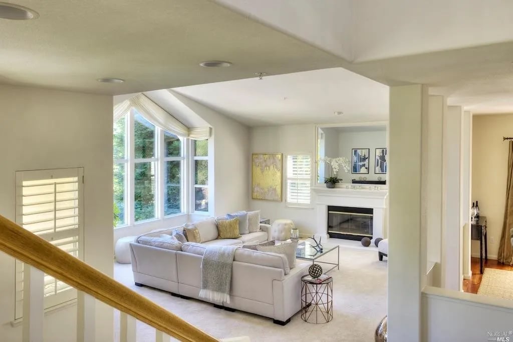 3 Ridge Ct