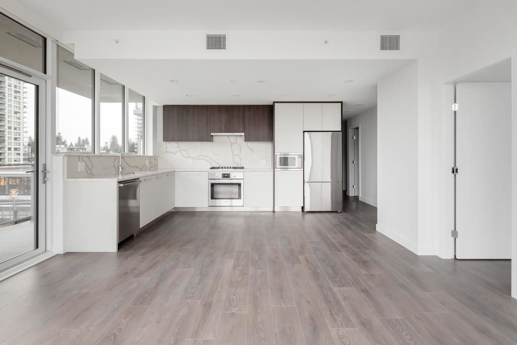 567 Clarke Rd, #505