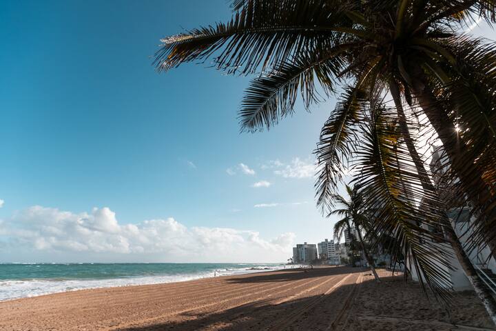 Beach House Apt 8 • King Studio w/ Kitchenette - Airbnb