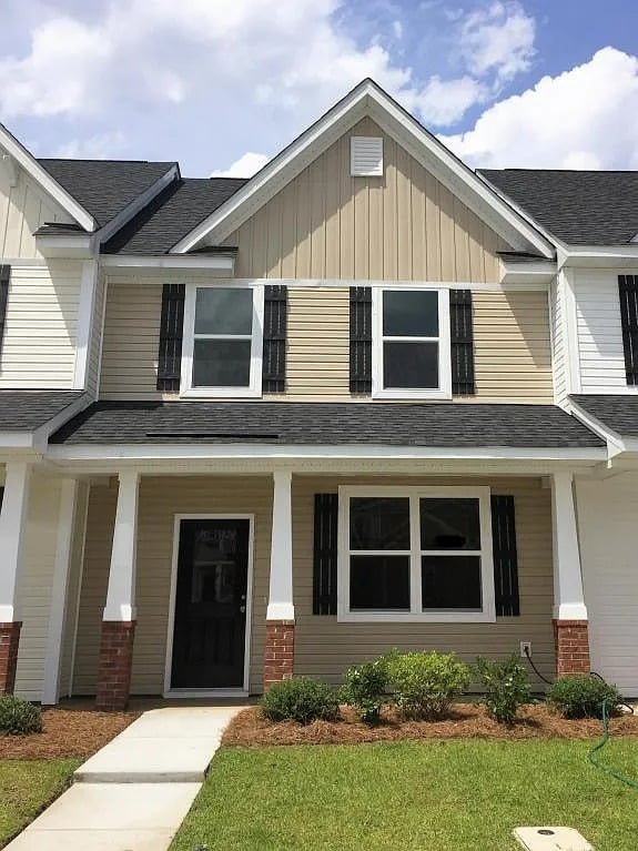 374 Flyway Rd