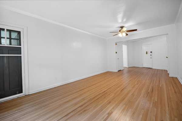 915 E 17th Street 116